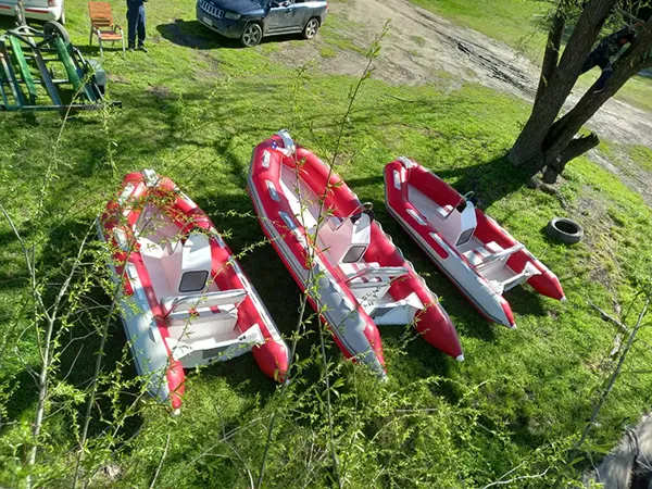 Semirrígido 3.70 personalizado - Náutica Record Boat